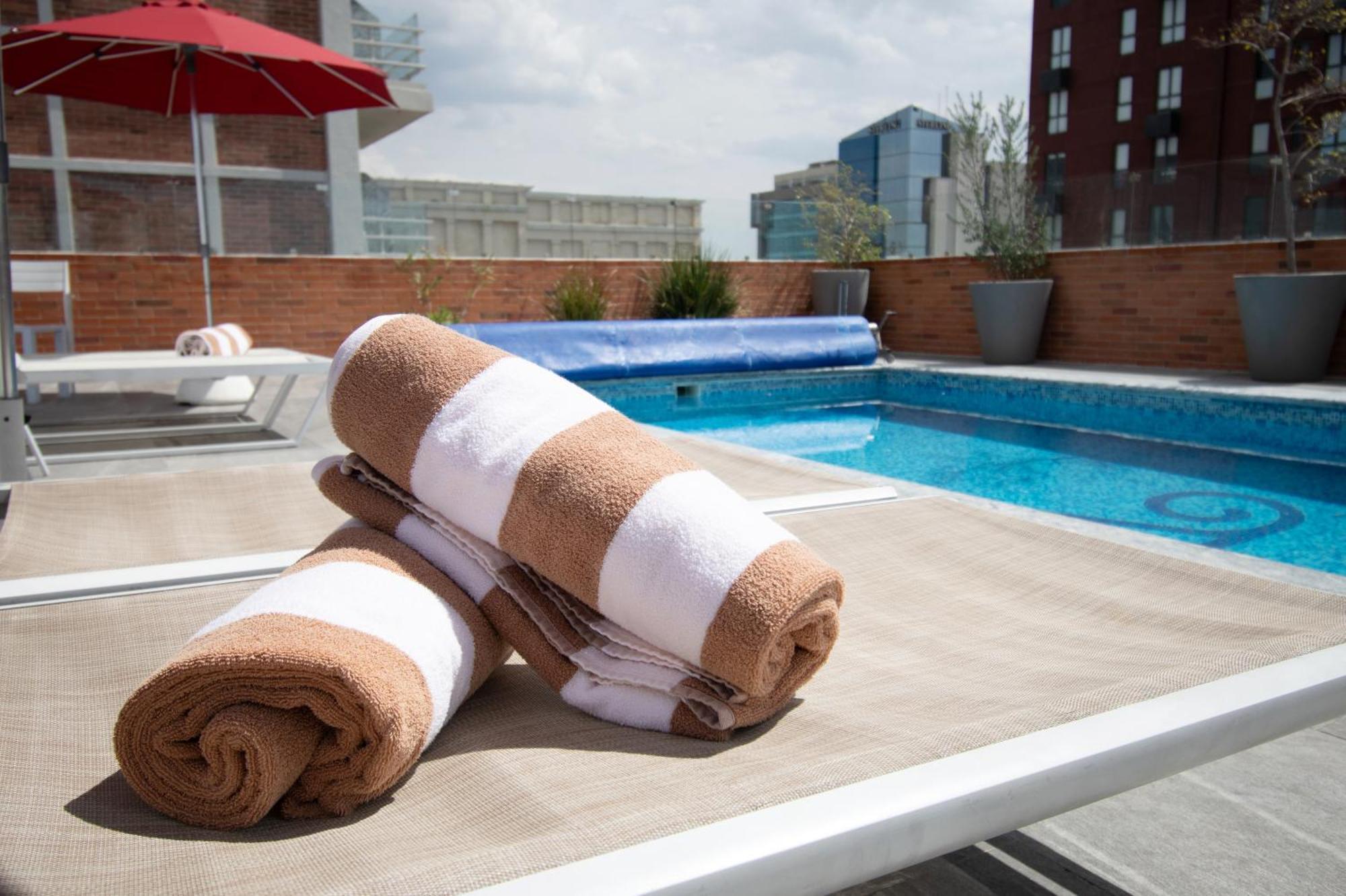 Hotel Velvet Plaza Guadalajara Zewnętrze zdjęcie