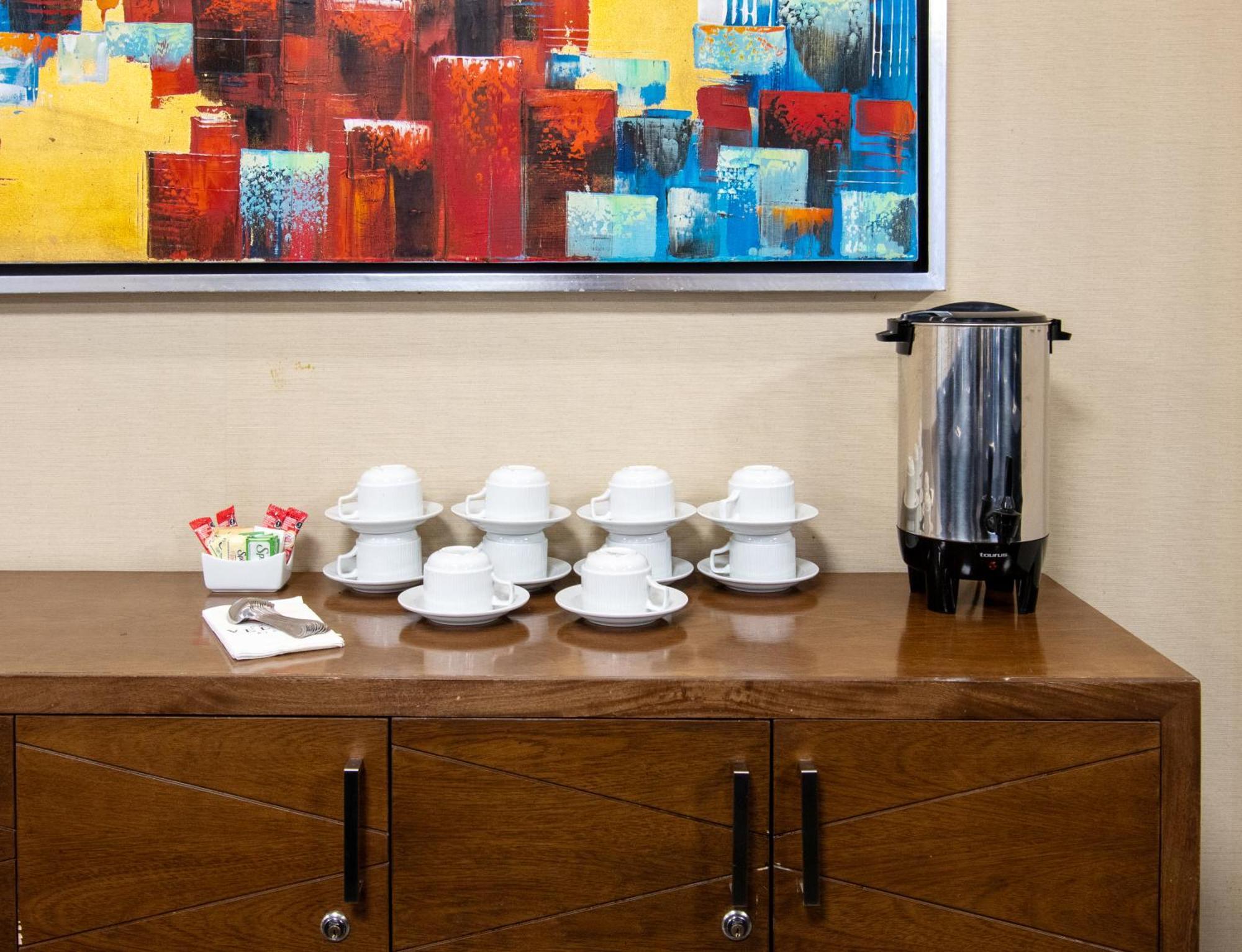 Hotel Velvet Plaza Guadalajara Zewnętrze zdjęcie
