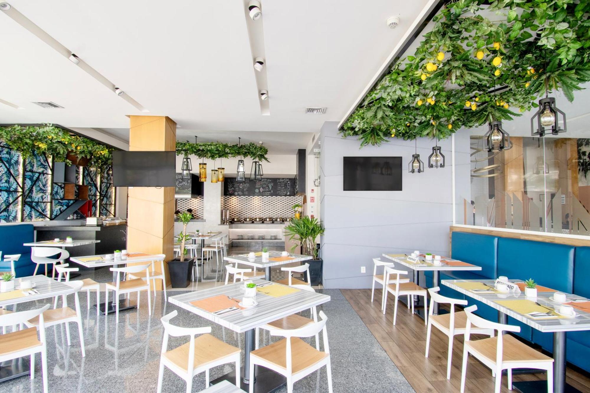 Hotel Velvet Plaza Guadalajara Zewnętrze zdjęcie