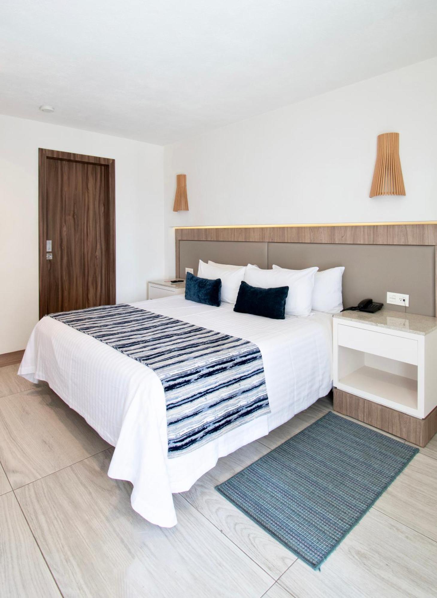 Hotel Velvet Plaza Guadalajara Zewnętrze zdjęcie