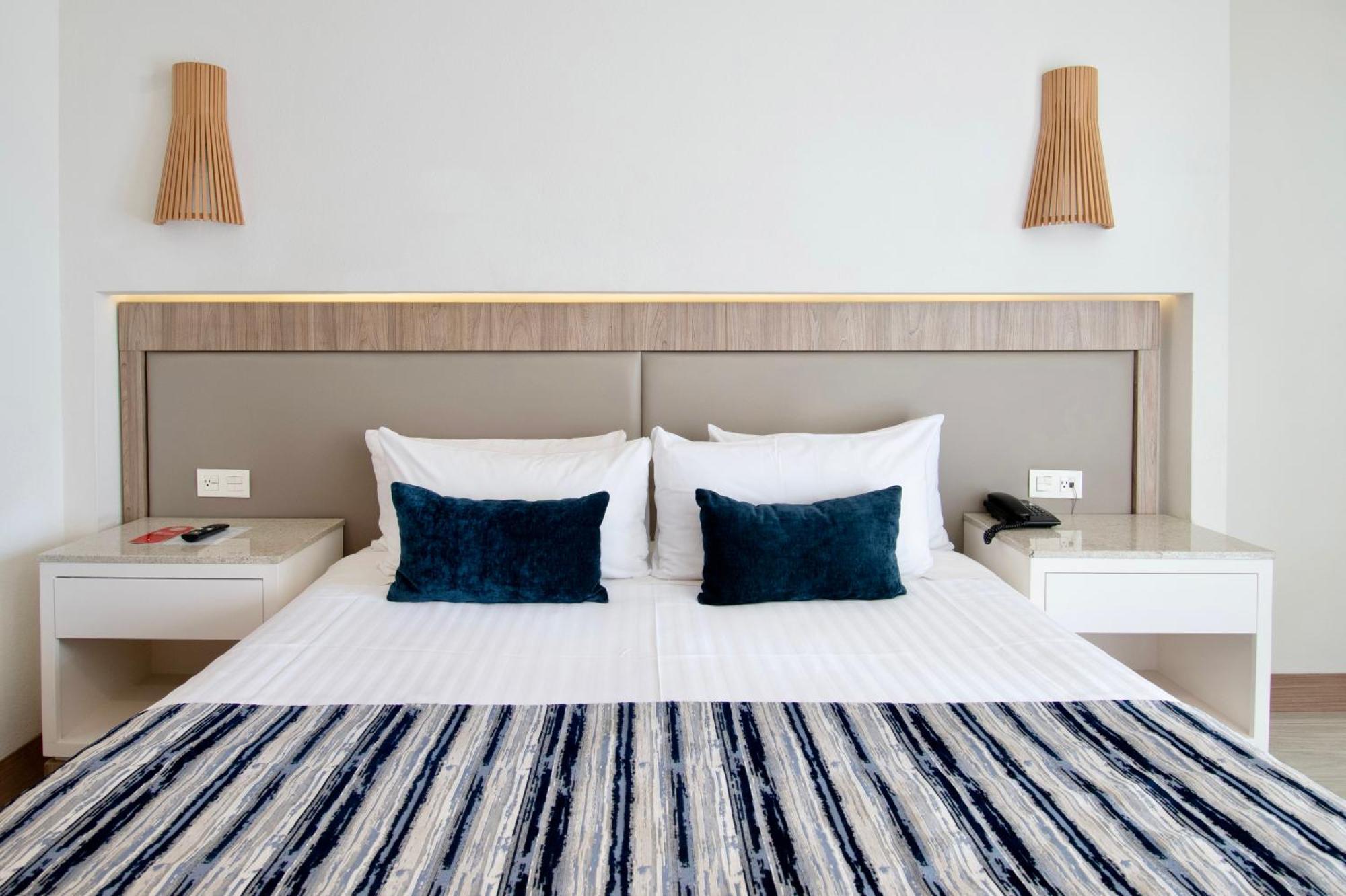 Hotel Velvet Plaza Guadalajara Zewnętrze zdjęcie