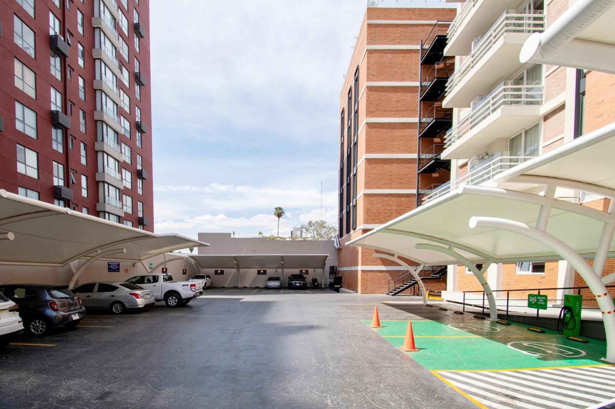 Hotel Velvet Plaza Guadalajara Zewnętrze zdjęcie