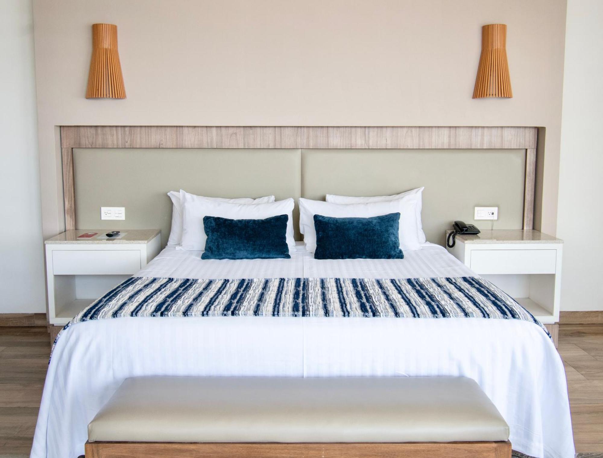 Hotel Velvet Plaza Guadalajara Zewnętrze zdjęcie